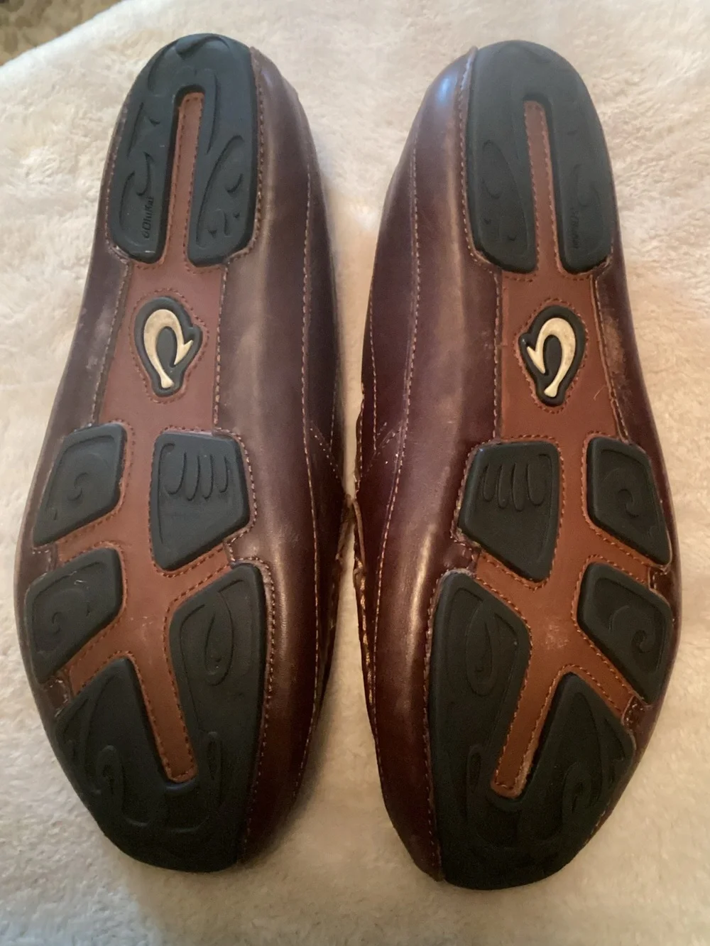 OluKai Lokahi Men's Dark Brown Leather Slip-On Loafers - Size 10
